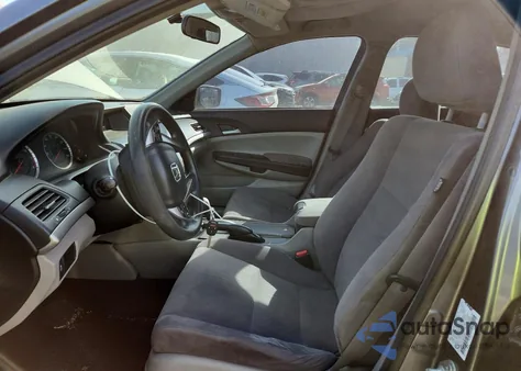 2011 Honda Accord Lxp z USA, uszkodzony, nr VIN 1HGCP2F48BA064591